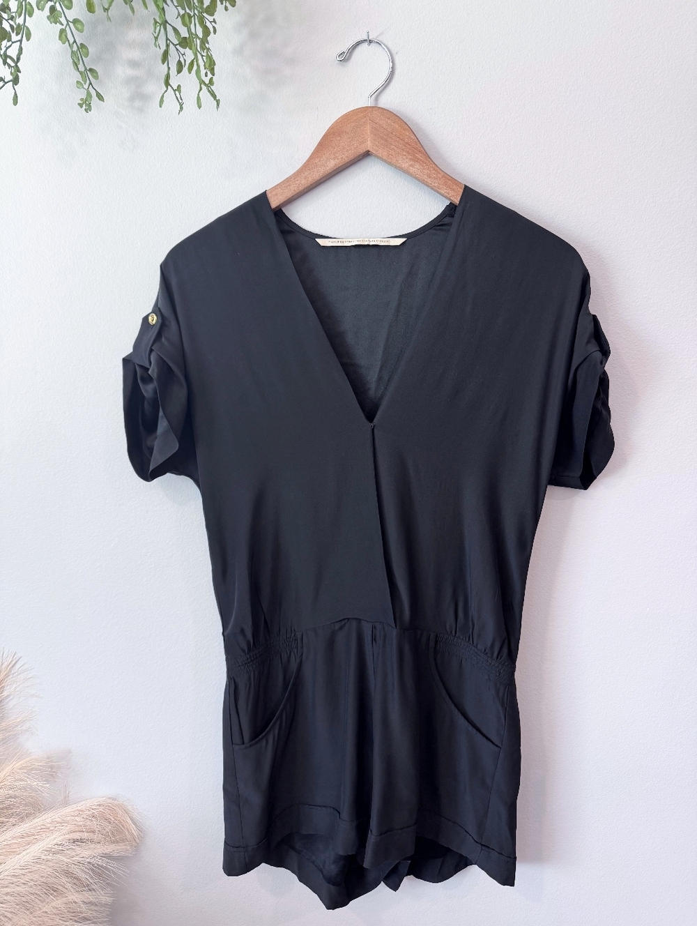 Twelfth Street by Cynthia Vincent Black V-Neck Short Sleeve Tunic Romper